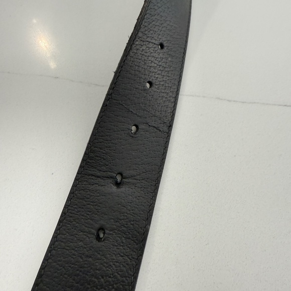 Gucci Black Leather Silver Buckle 1 1/2" Wide Classic Belt - Picture 4 of 6